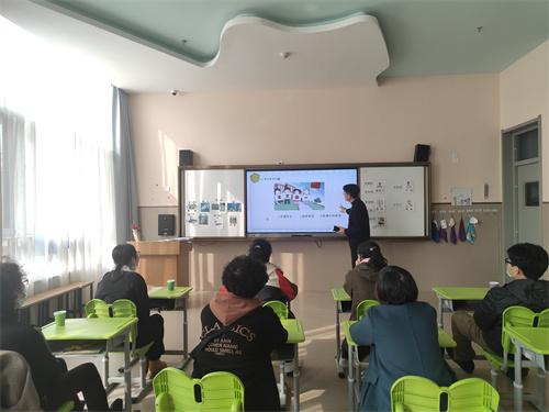 強(qiáng)調(diào)新學(xué)期安全問題.jpg